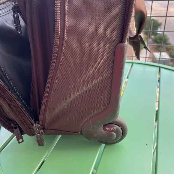 TUMI 2 wheel Brown Carry-On - Picture 12 of 15